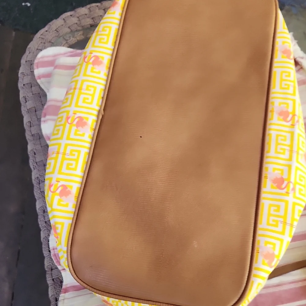 Stella & Dot Beach Flamingo Yellow and Brown Geometric Tote w/ matching case